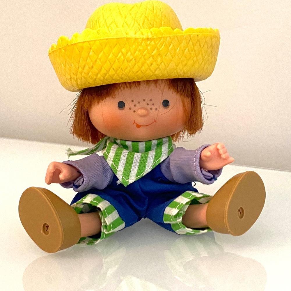 🛶 VINTAGE 1980 Huckleberry Pie Doll – OG Strawberry Shortcake Friend